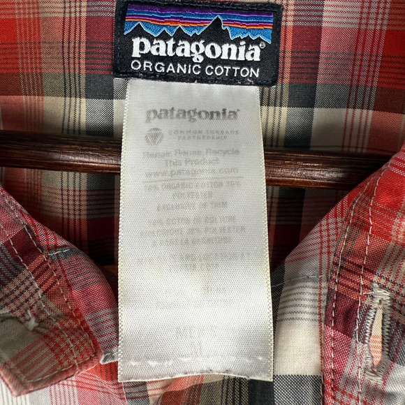 Patagonia Button Up Shirt Mens Medium Red Plaid Organic Cotton Short Sleeve - Picture 4 of 7